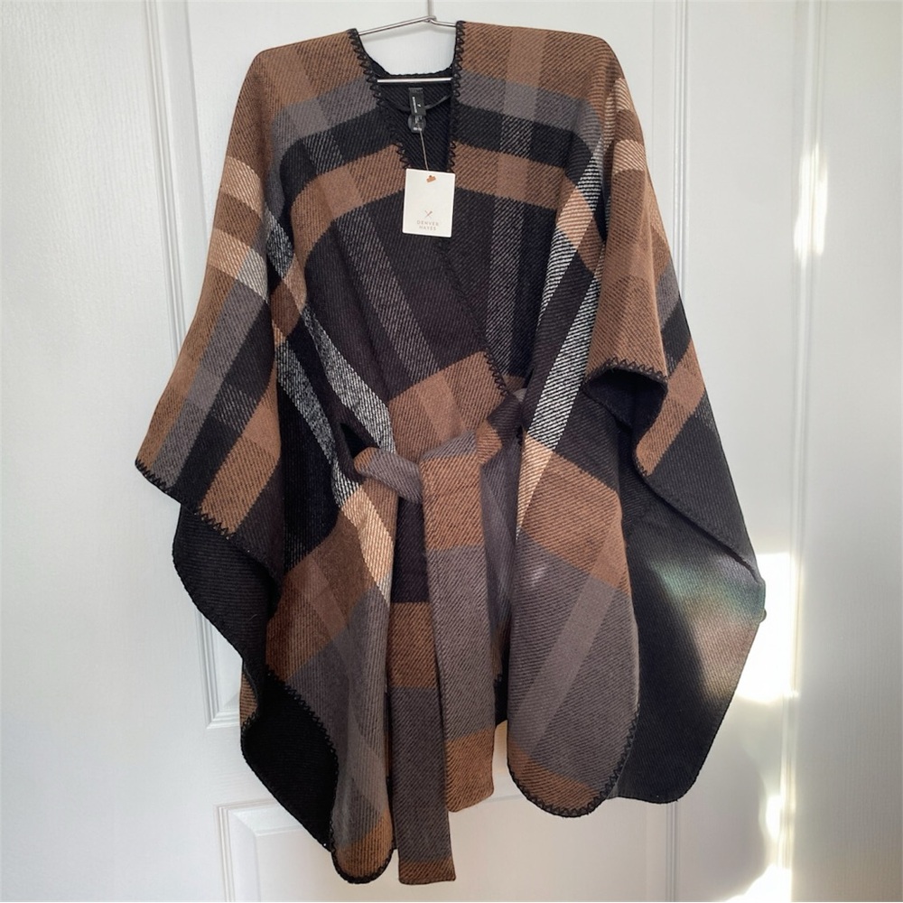 Denver Hayes, Plaid Poncho with Belt - NWT 🤎